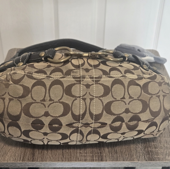 Coach Signature Ergo Belted Hobo - Picture 13 of 16